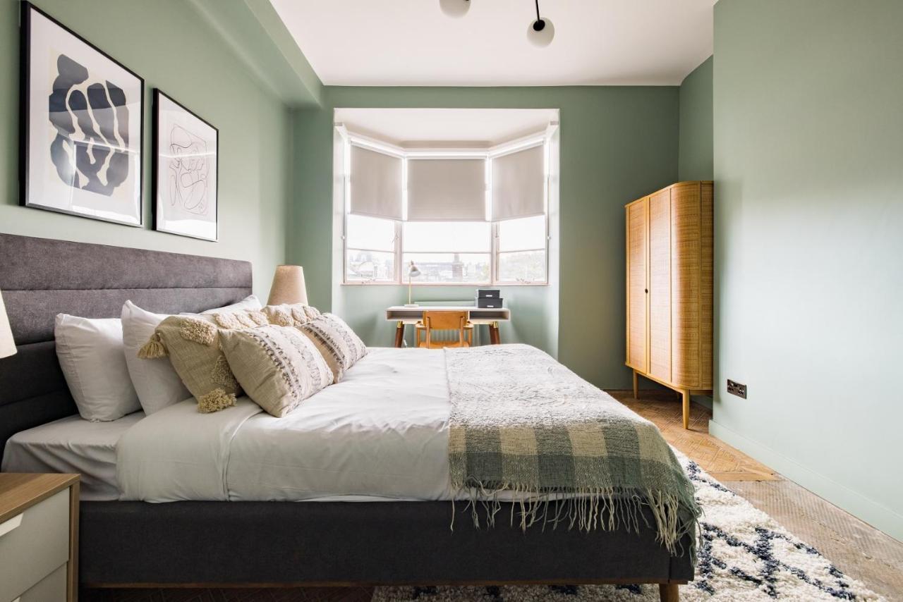 The West End Penthouse - 4bdr With Views London