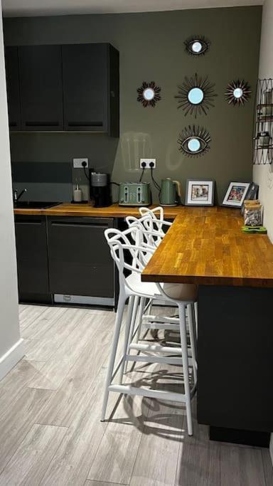 Lovely 1-bedroom In N1 *