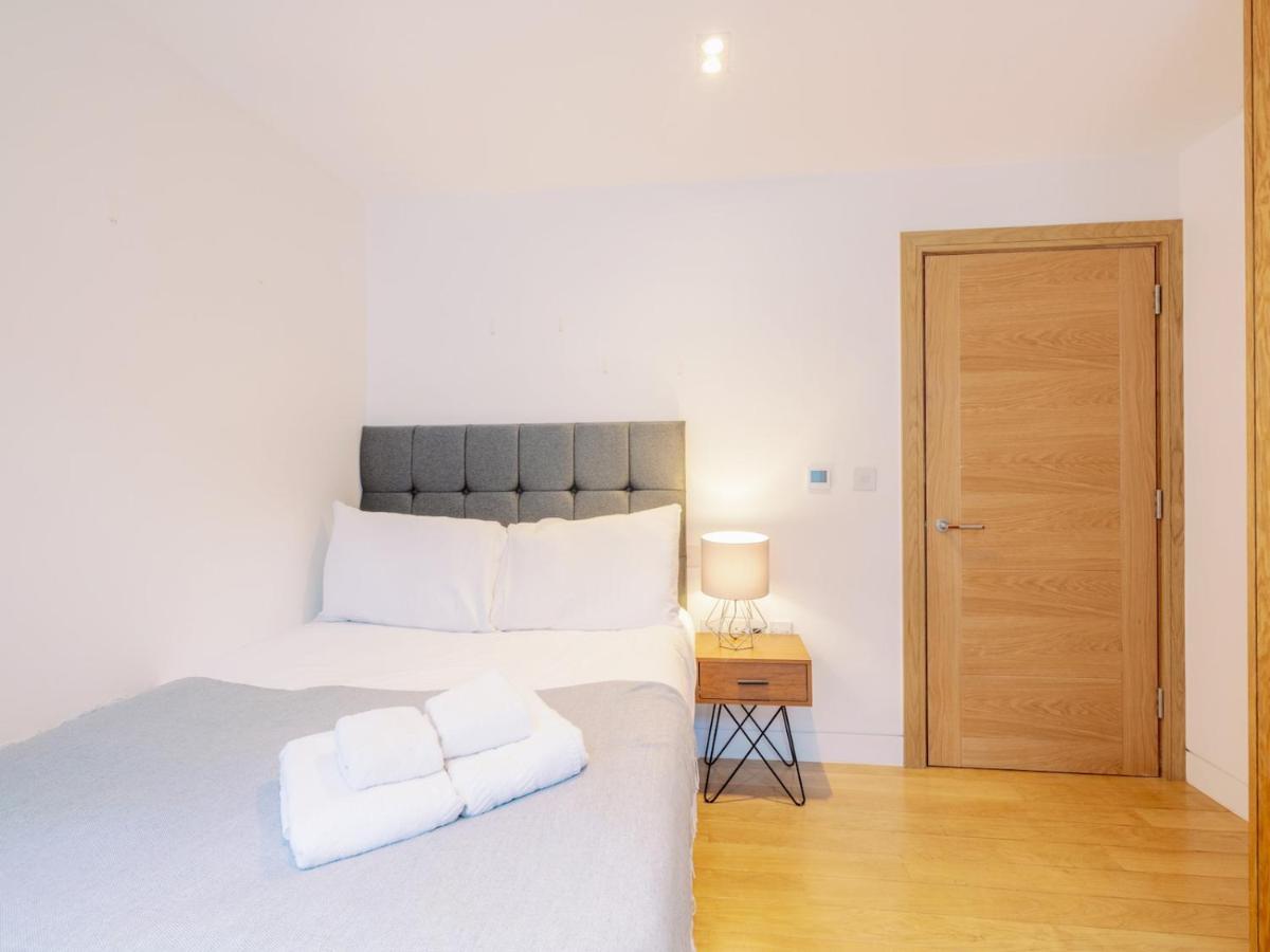 Pass The Keys - Spacious Modern Flat With Garden, In South West Ferienhaus *