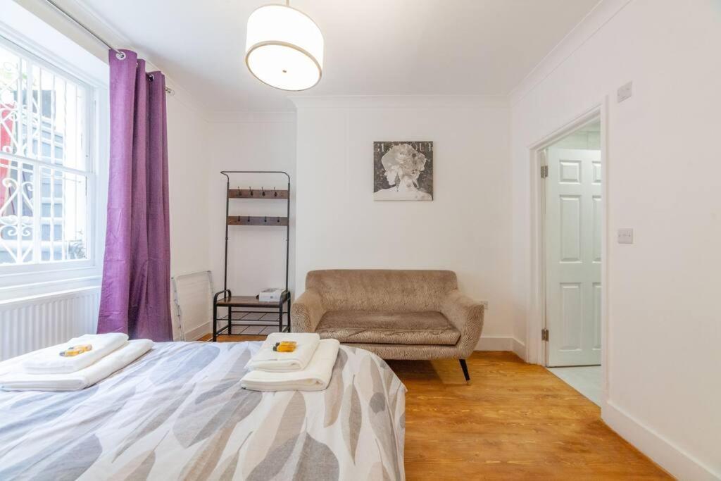 Sunny, 2bed 2bath, Garden Near Hyde Park Appartamento Londra