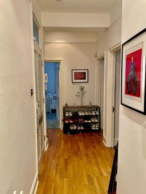 Spacious Flat With Huge Patio In Apartment *