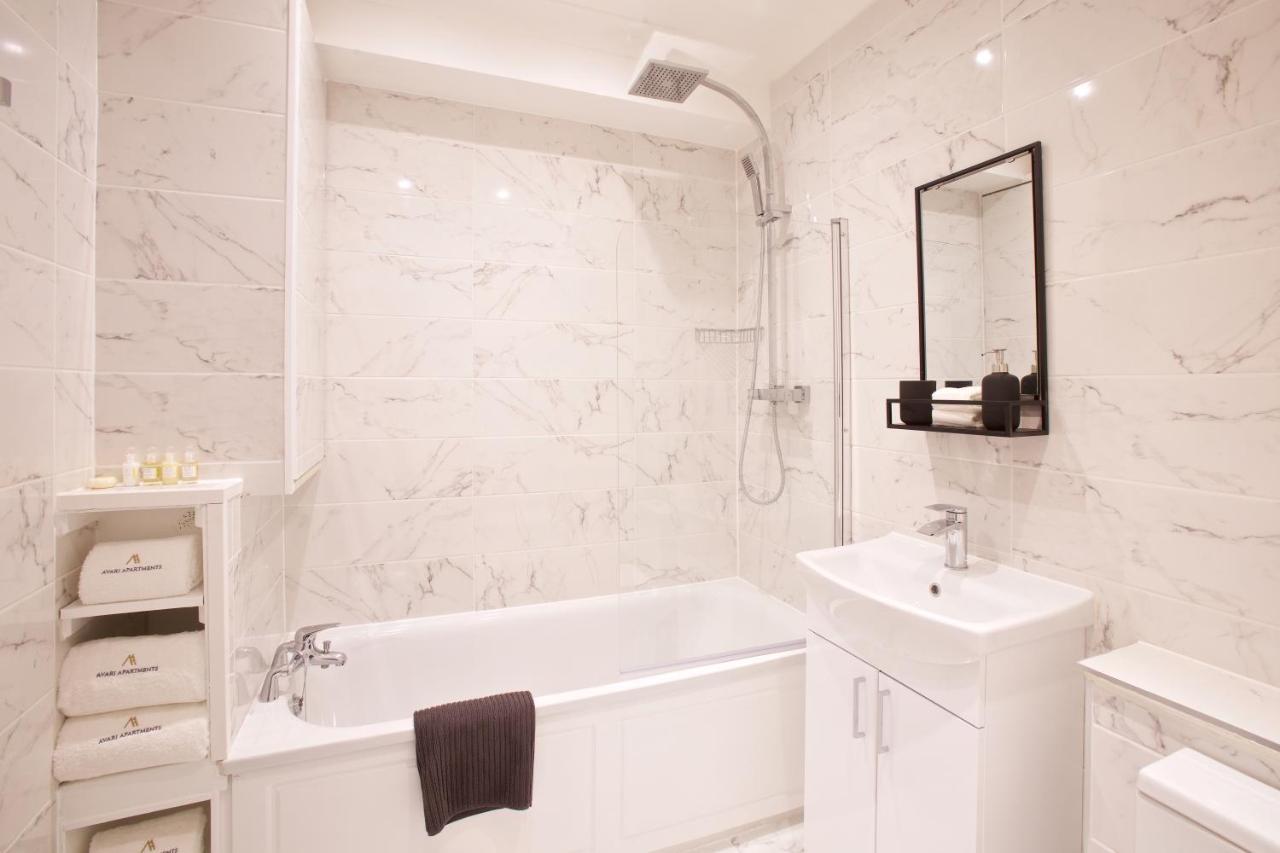 Avari - Winchester Collection * London
