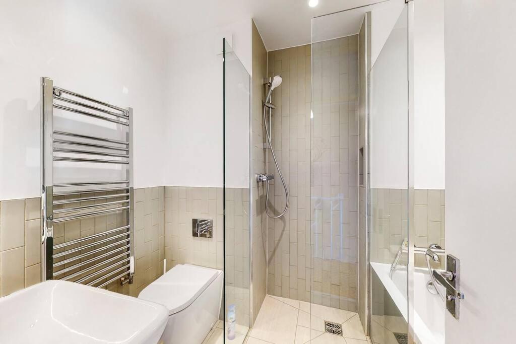 Charming 2-bedroom Maisonette With Private Garden Appartement