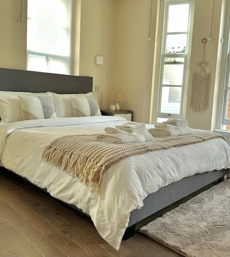 1 Spacious Luxury Bedroom Flat On Oxford St, Next To Selfridges Apartment *