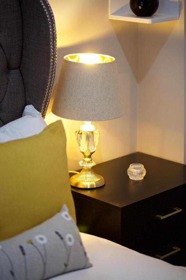 Apartment Avari - Winchester Collection *