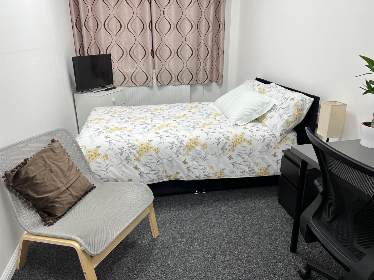 Hotel Mj Serviced London- X Large Double For 3 Guest -skyline View-close To Wembly