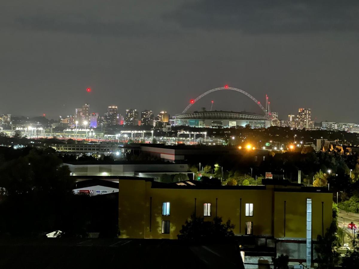 Hotel Mj Serviced London- X Large Double For 3 Guest -skyline View-close To Wembly London