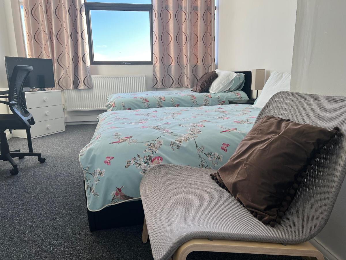 Mj Serviced London- X Large Double For 3 Guest -skyline View-close To Wembly London