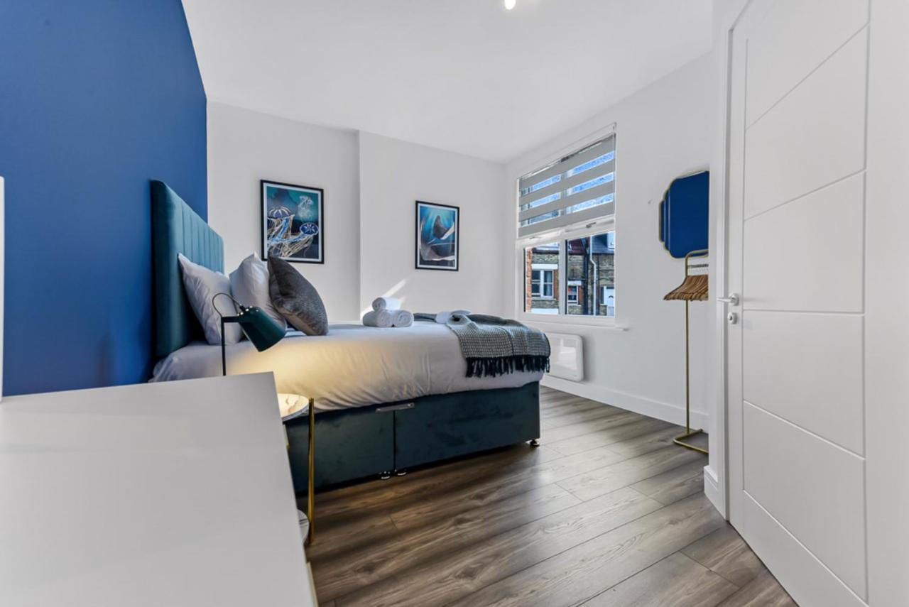 Lägenhet Lovely Two Bedroom With Ensuite Bathrooms *