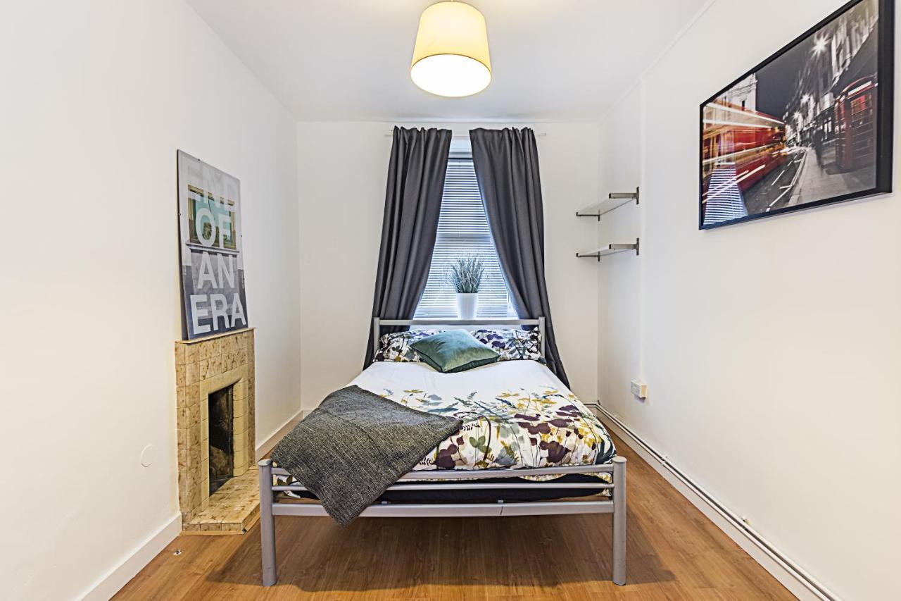 Comfortable 3 Bed Flat Zone 1 Apartment London