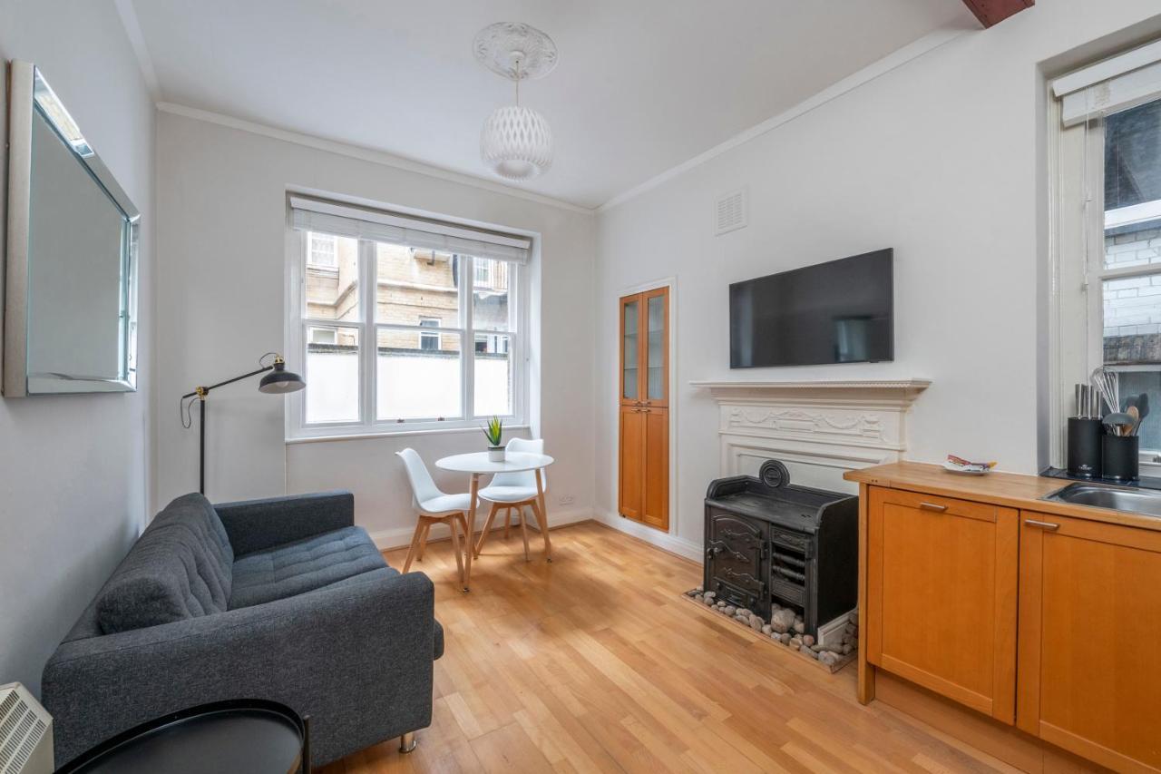 The Modern Manor - Fitzrovia - By Frankie Says