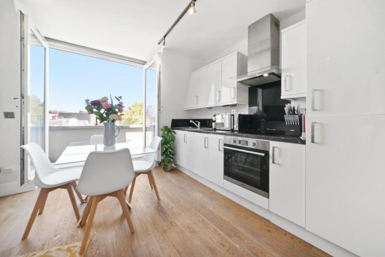 Manhattan-style 2bed Near Camden Free Wifi * Londen