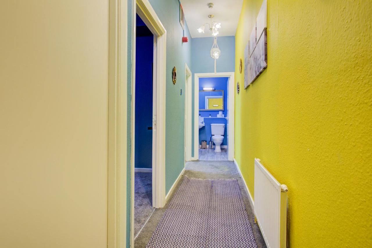 Inviting 2-bed Budget In *