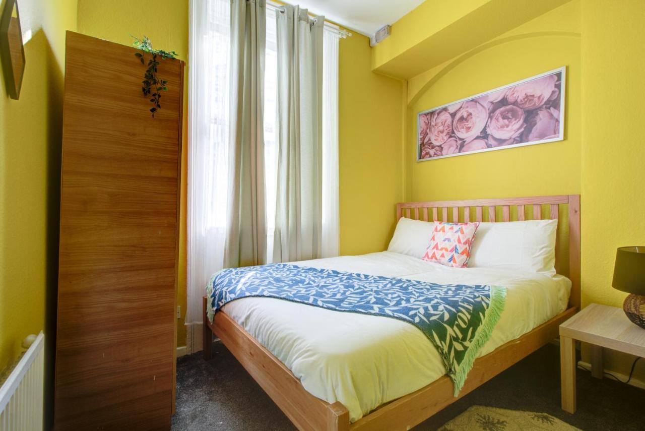 Inviting 2-bed Budget In