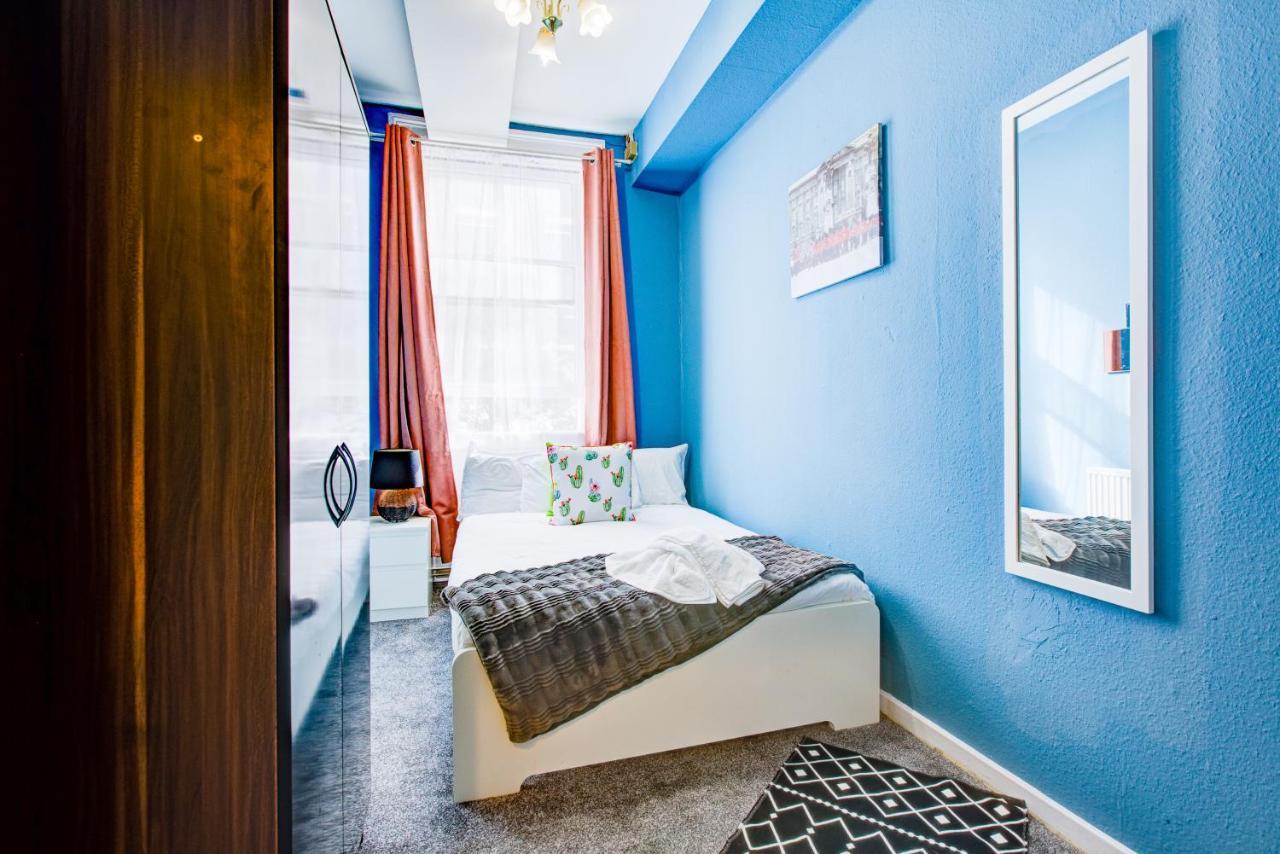 Inviting 2-bed Budget In Lägenhet London