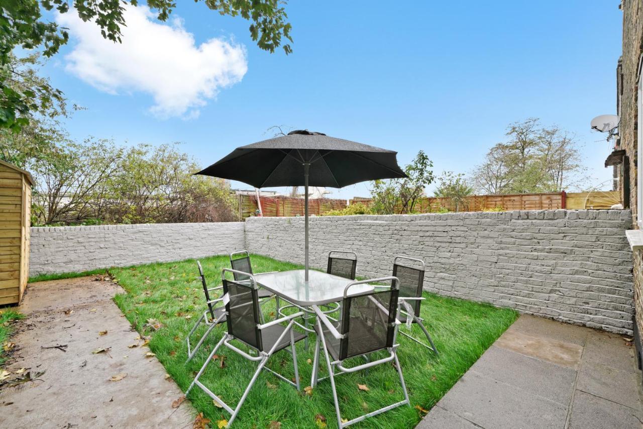 House In Tubbs * London
