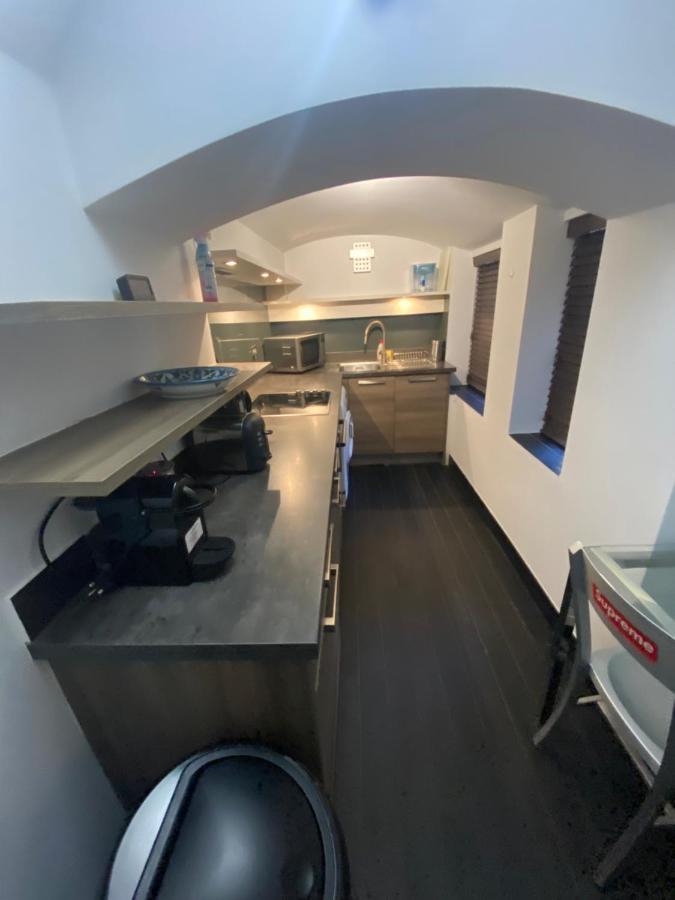 Beautiful Modern Studio In High Street Kensington Lejlighed