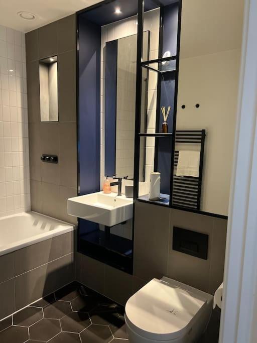 Luxurious High Spec 1 Bedroom * London