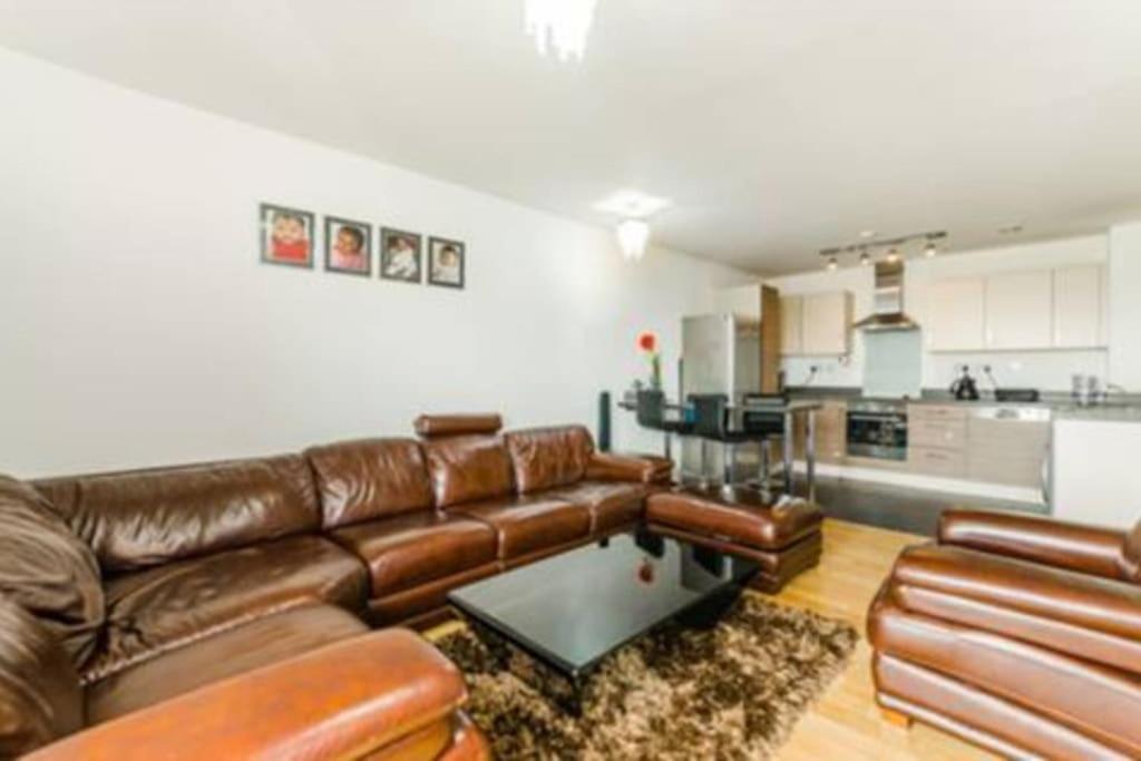 Luxury 2 Bedroom In With Free Parking * Londra
