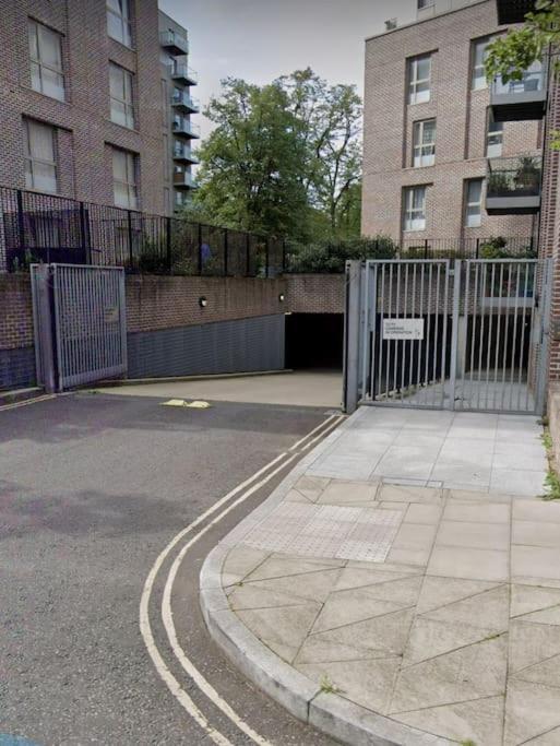 Appartamento Luxury 2 Bedroom In With Free Parking Londra