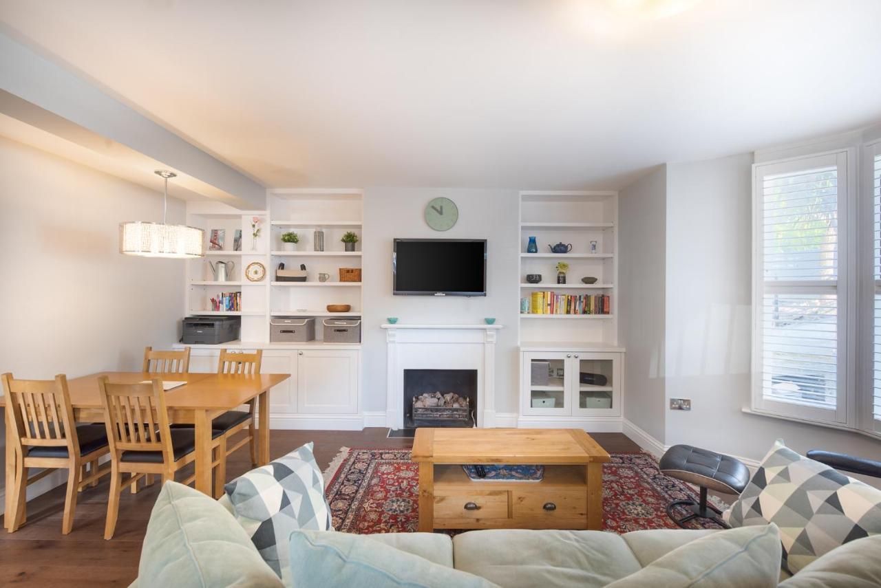 Attractive With Private Patio In Fashionable Fulham By Underthedoormat Lejlighed