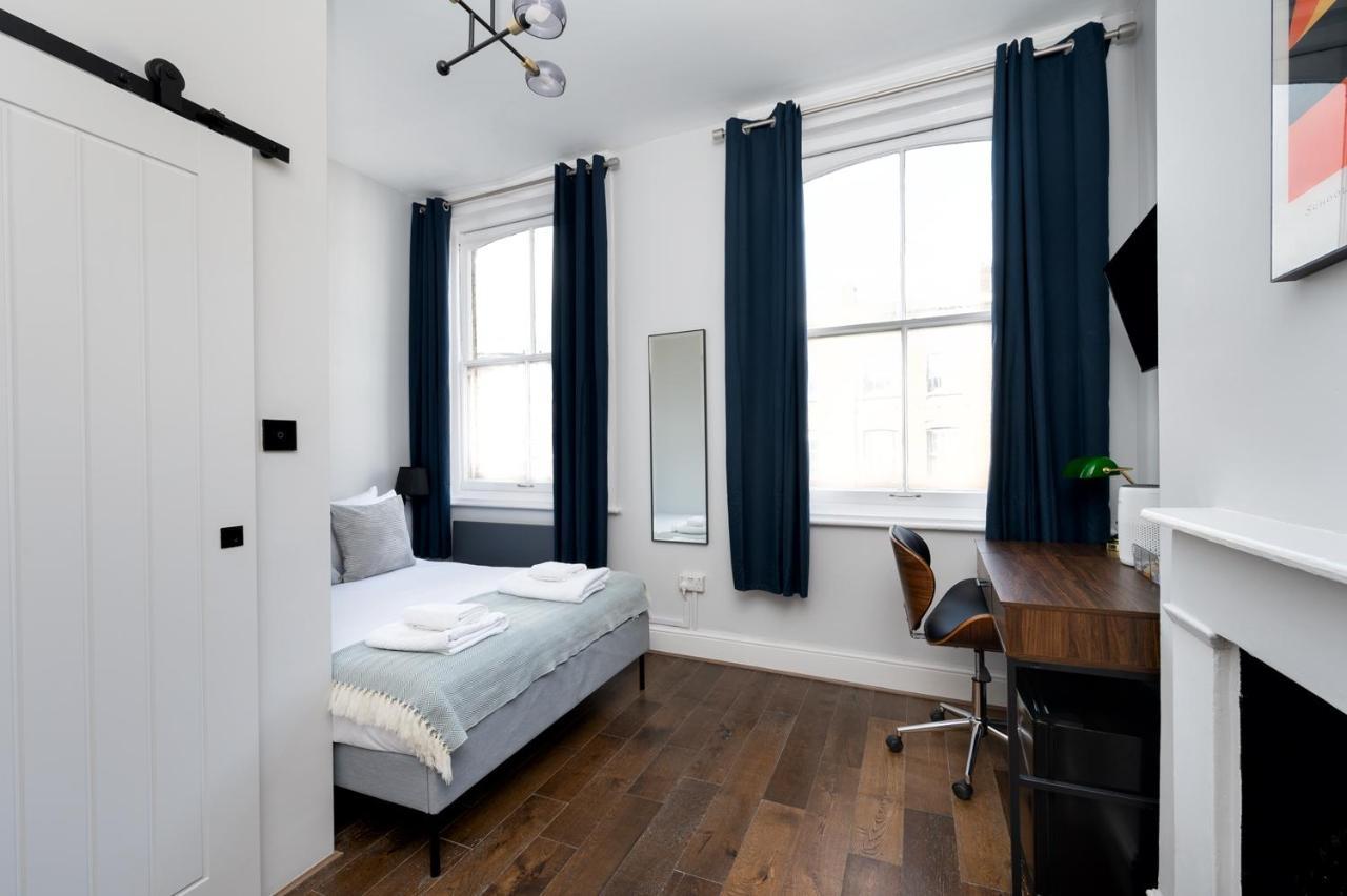 Apartment D8 House