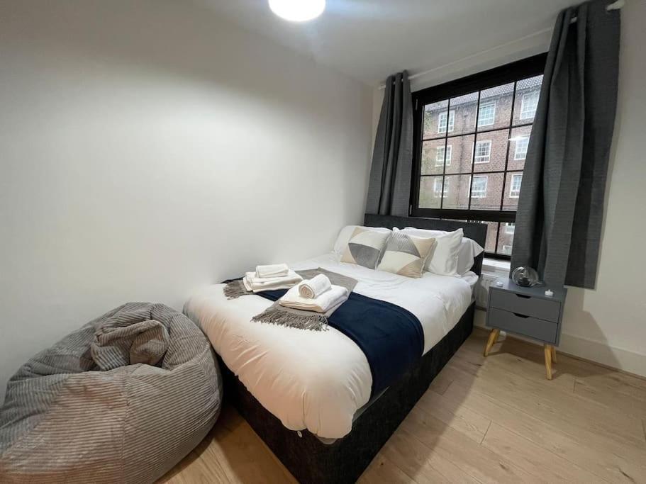 Lägenhet Lovely 2 Bedroom Available In Shoreditch London