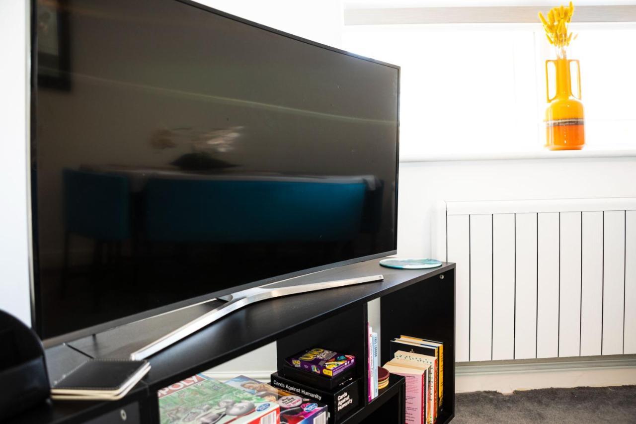 Pass The Keys - Modern Flat In South London