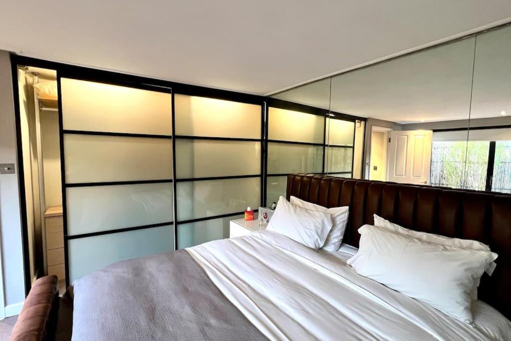 Appartement Bond Style In South Kensington