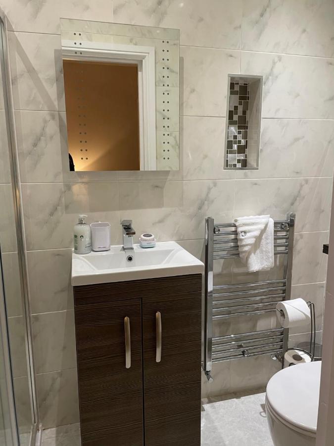 Appartement Luxury 5 Star - Parking, Garden, Nr Greater Metro Stations