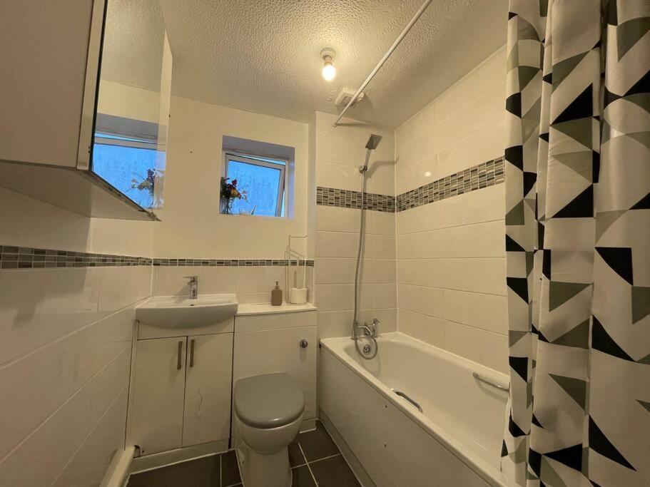 Appartement Lovely 2-bed Flat Along The River Thames Londres