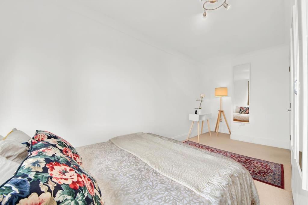 The Bayswater - Excellent Central Location Lejlighed