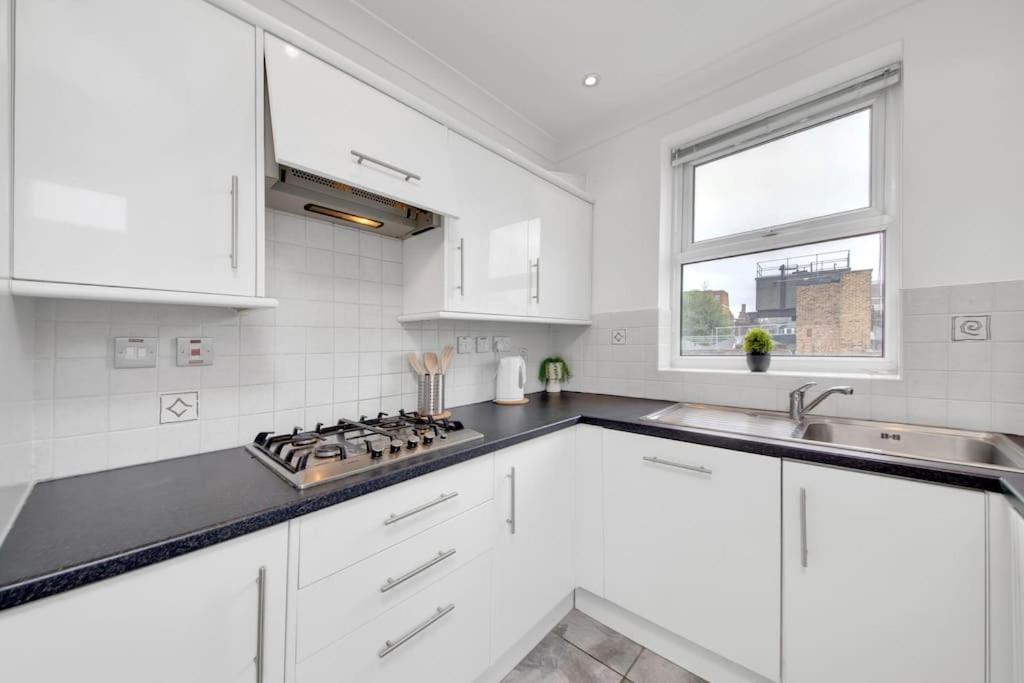 The Bayswater - Excellent Central Location Lejlighed