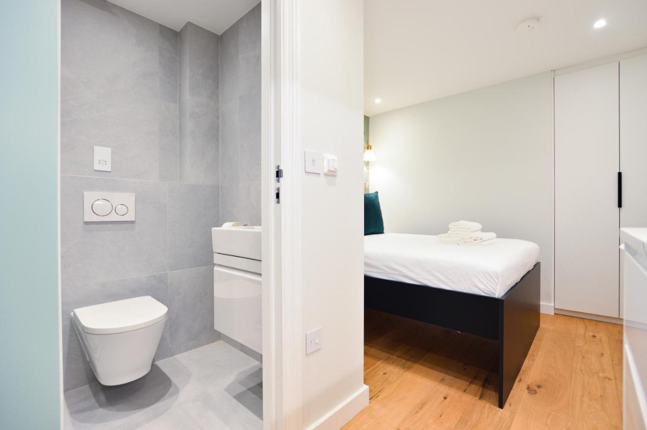 Sale Place Serviced By Concept London