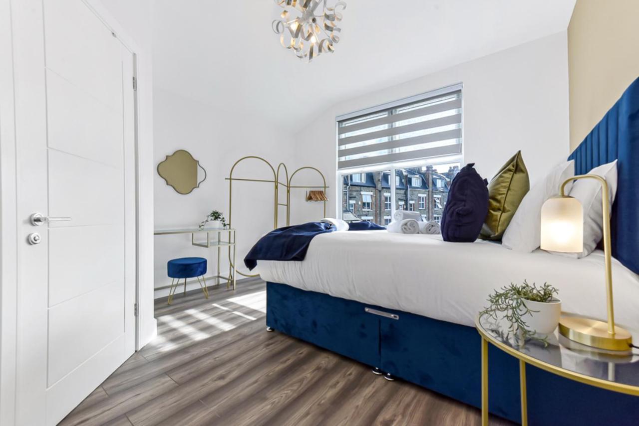 Lägenhet Lovely Two Bedroom With Ensuite Bathrooms