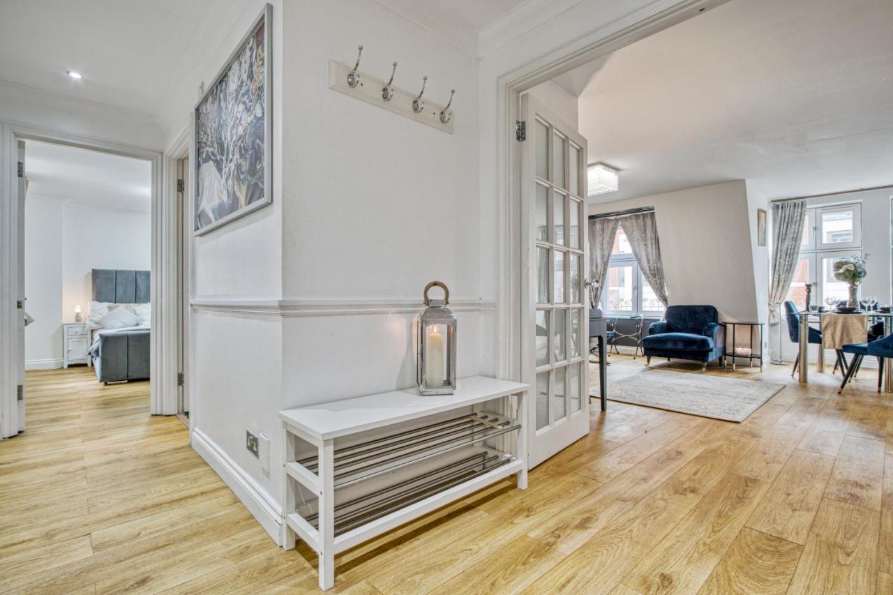 2-bed 2-bathroom Mayfair - Maddox St Londra