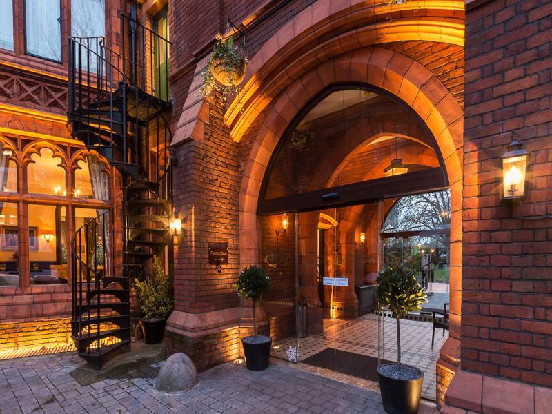 Oxford Hotell 3*
