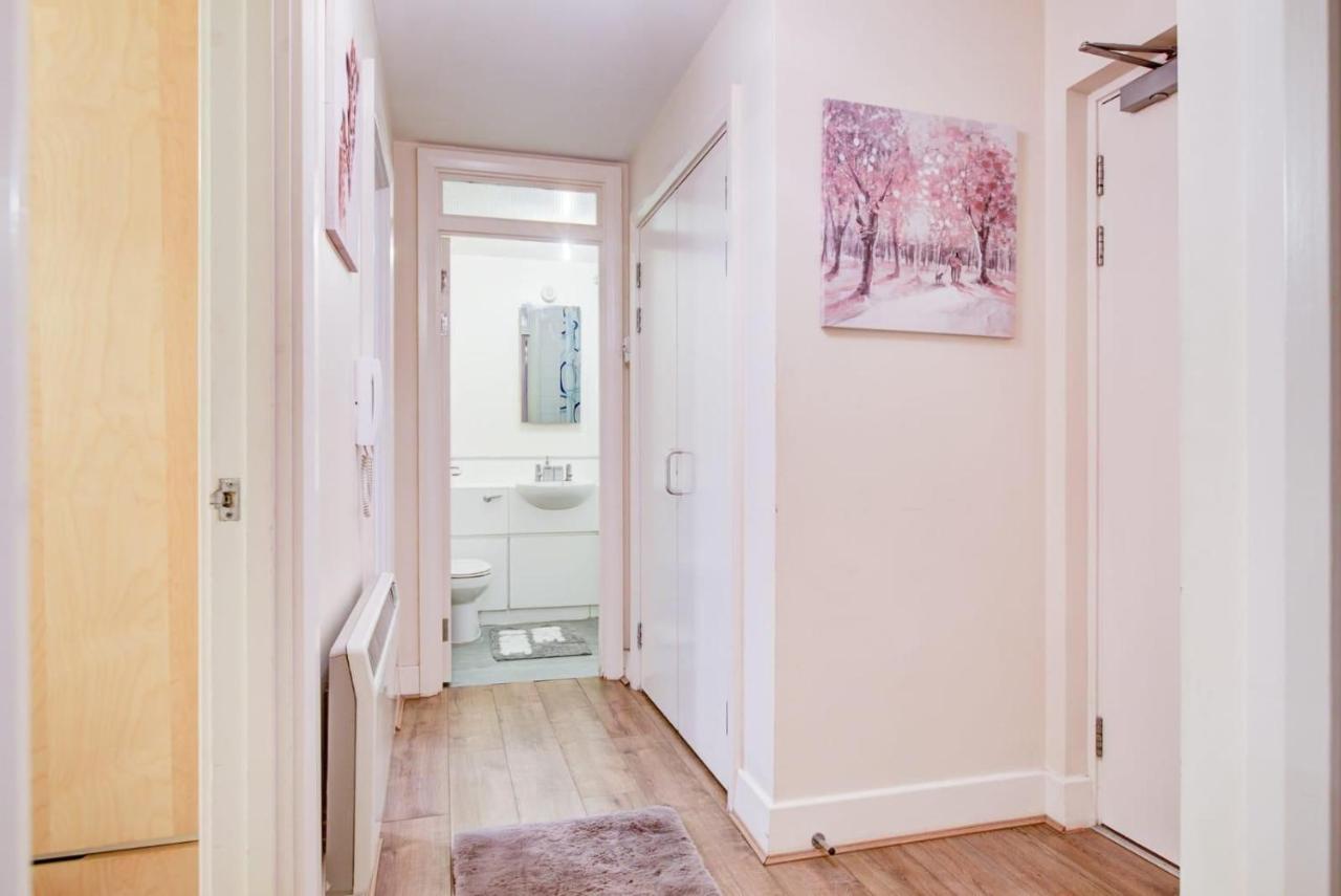 Waterloo 2 Bedroom * Londra