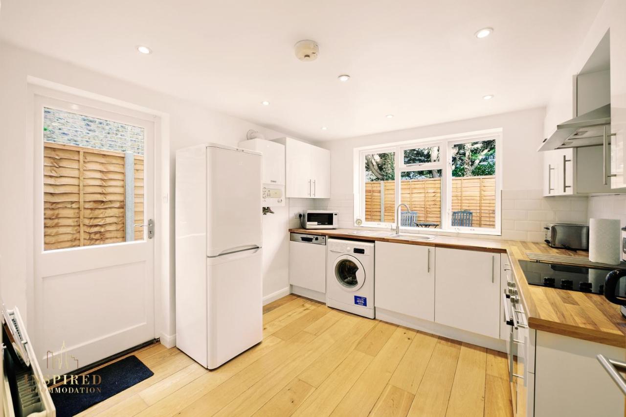 Charming Victorian Retreat In West Hampstead Apartment