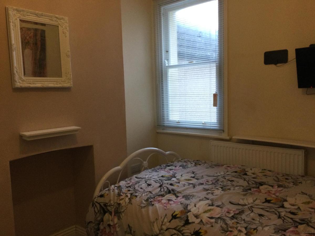 Tdm Bachelot Lettings Ltd Guest house