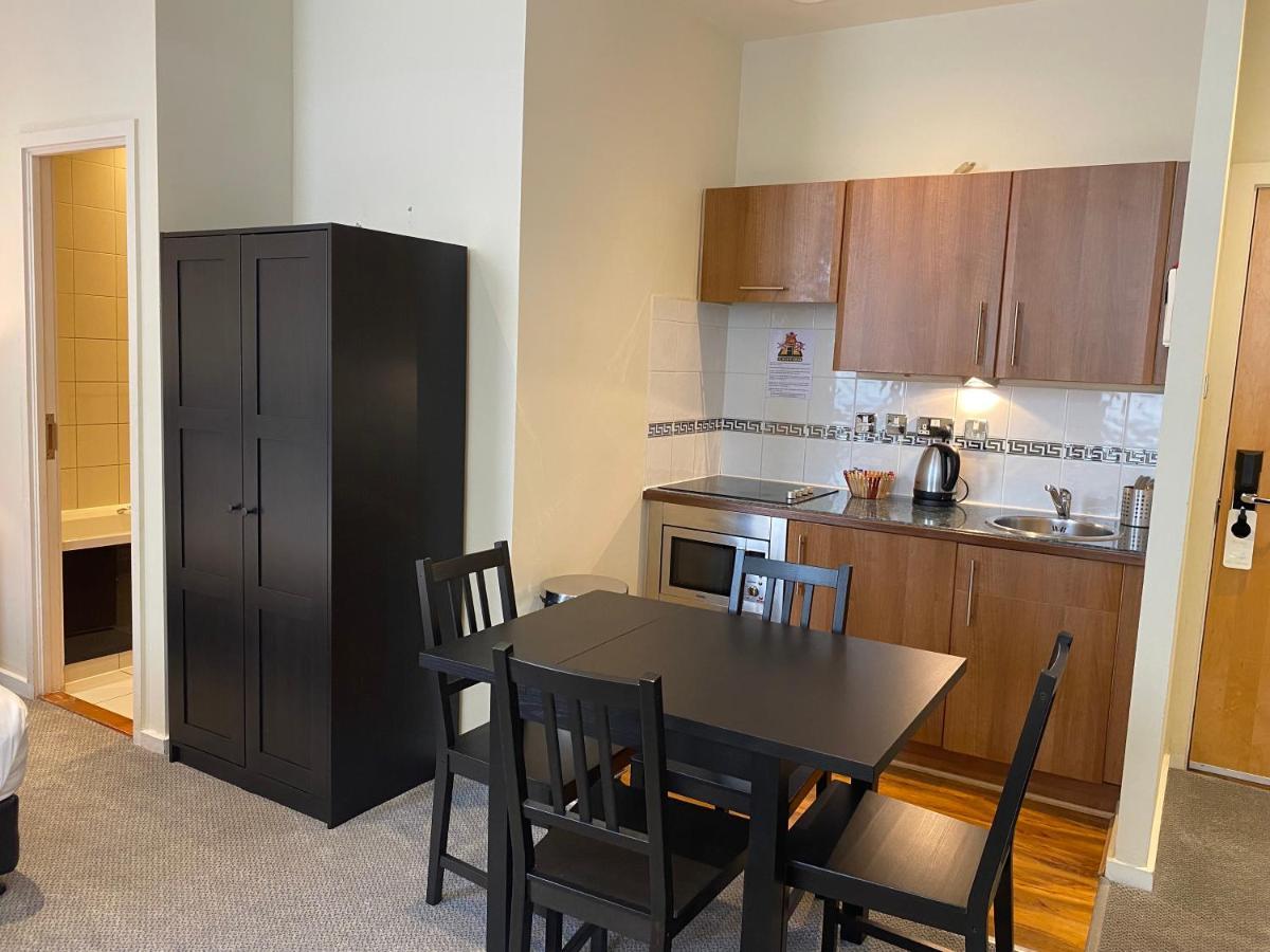 Grand Plaza Serviced Aparthotel London