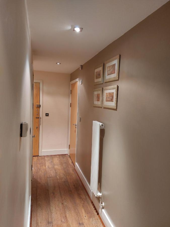 Apartment One Bed Stylish Apartment, Canary Wharf,