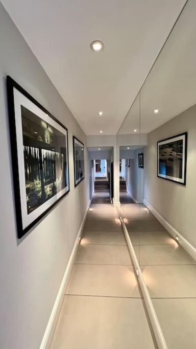 Bond Style In South Kensington Londen
