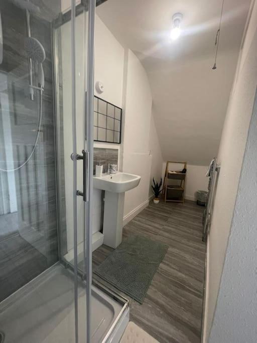 Cosy 2 Bed In Tower Bridge Road Apartment *