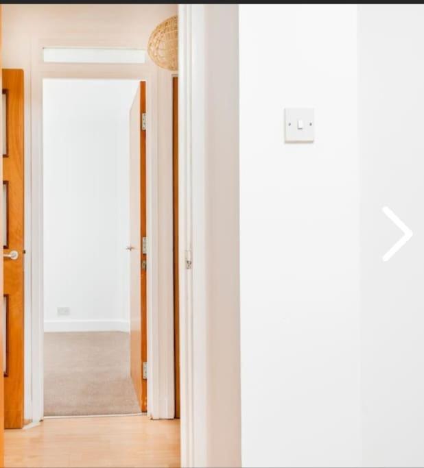 Apartment Bright, Interior, Close To The City, 2 Bedroom