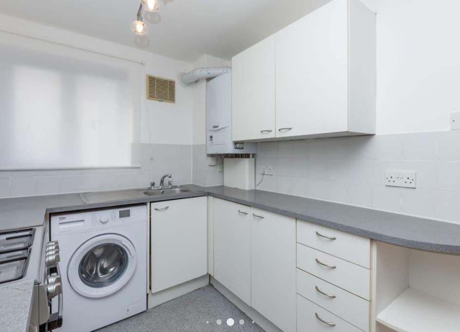 Appartement Bright, Interior, Close To The City, 2 Bedroom