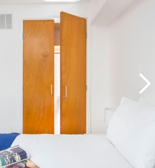 Bright, Interior, Close To The City, 2 Bedroom