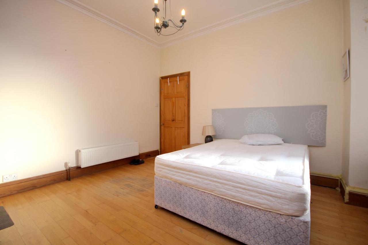 Three Bedroom Flat With Garden In Fulham Appartement *