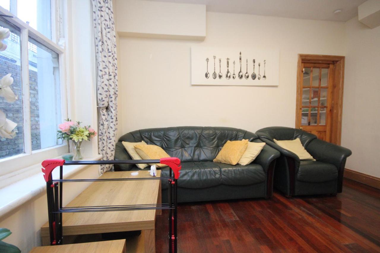 Three Bedroom Flat With Garden In Fulham Appartement