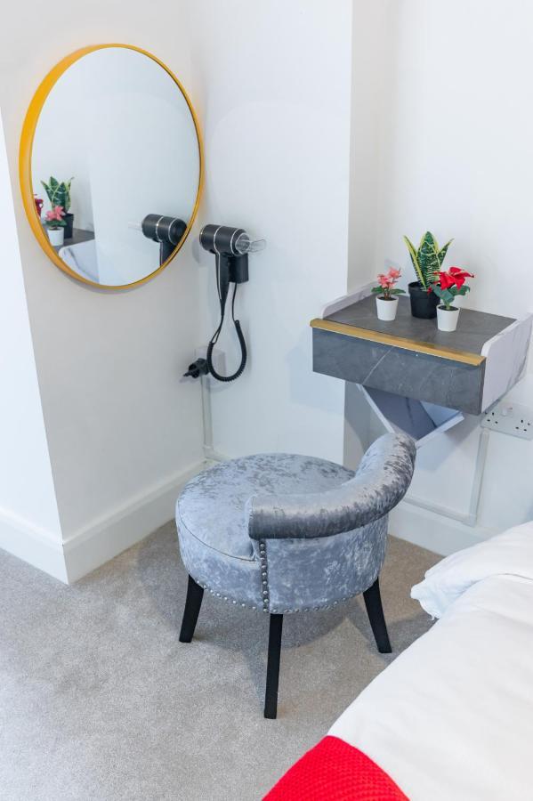 Luxury 2 Bedrooms - 2 Bathrooms - F5 * London
